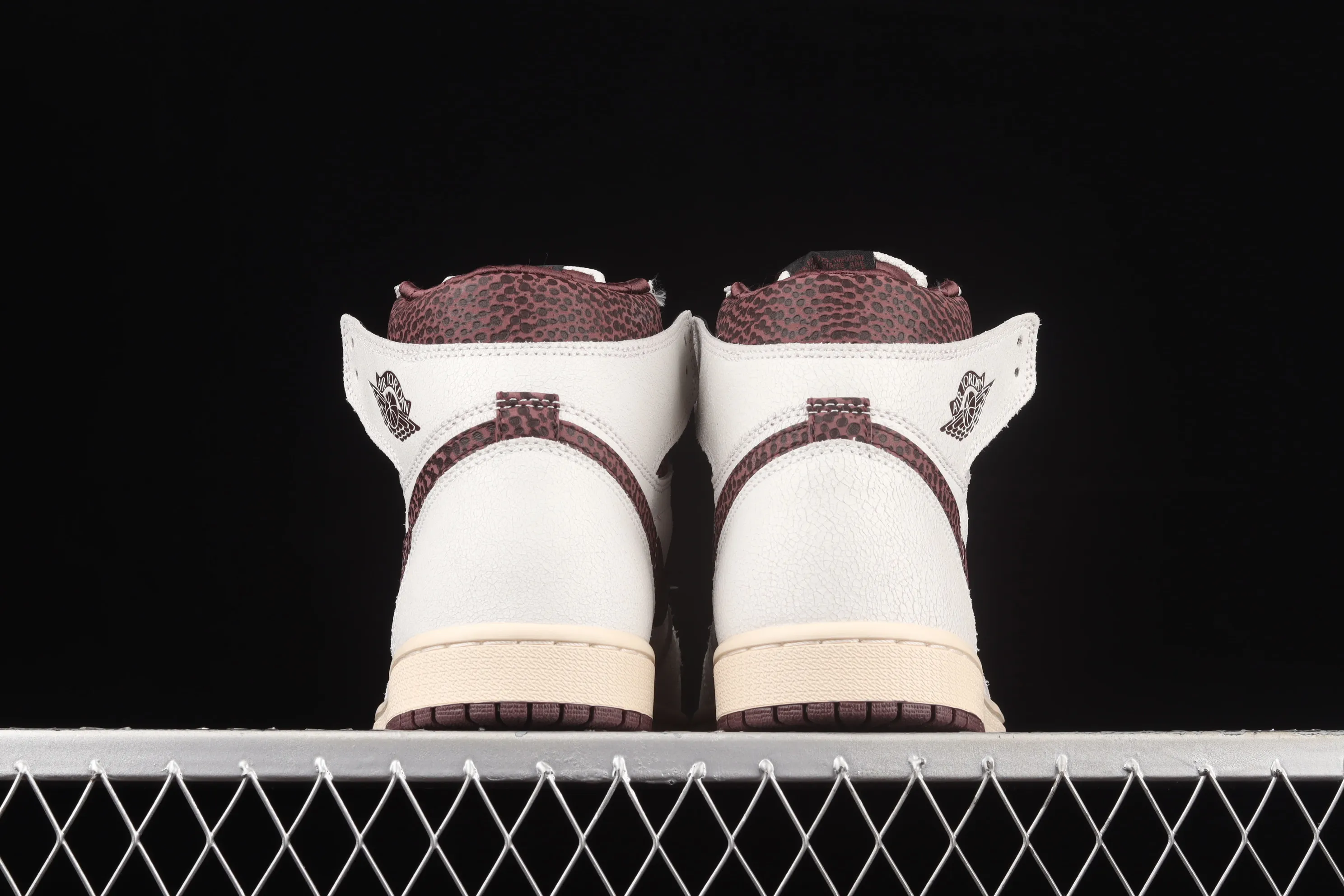 All categories Air Jordan Jordan series basketball shoes Air Jordan 1 High X version A Ma Maniere x Air Jordan 1 High OG AJ1 Joe 1 joint model snakeskin pattern high-top basketball shoes DO7097-100